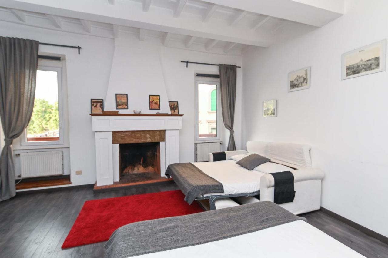 Gorgeous Trastevere Loft On The River * Roma