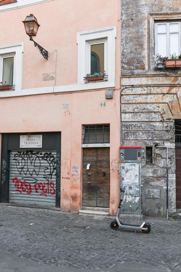 Gorgeous Trastevere Loft On The River Roma