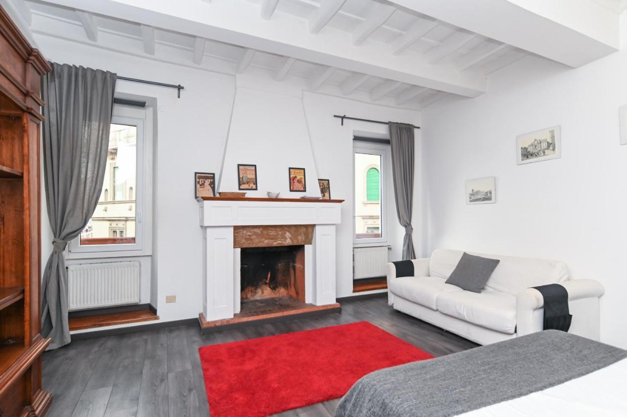Gorgeous Trastevere Loft On The River Roma