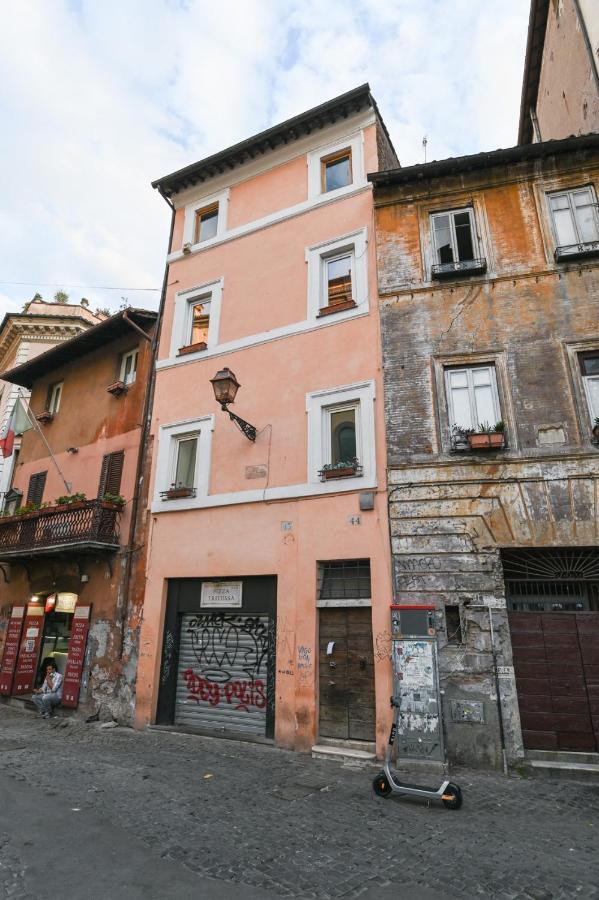Gorgeous Trastevere Loft On The River Apartamento